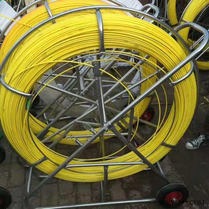 南阳市电缆穿线器电工工具光纤引线器穿管器通管器玻璃钢穿线器电线穿线