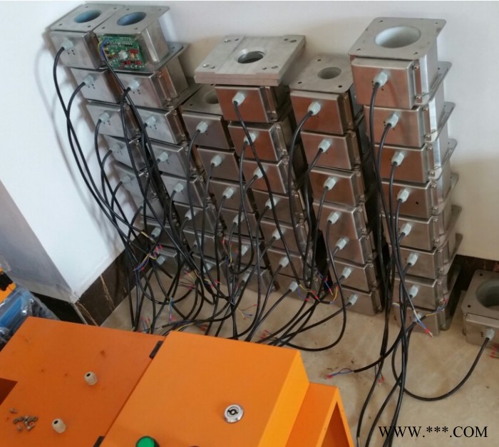 华鹿塑机辅助设备定制 塑料颗粒再生料金属分离机 铁铝金属杂质分离器图6