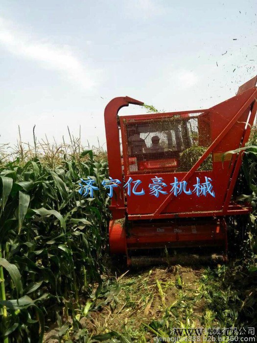 青铜峡市带料仓秸秆回收机豆秸秆回收机养殖喂牛秸秆回收机产量高图5