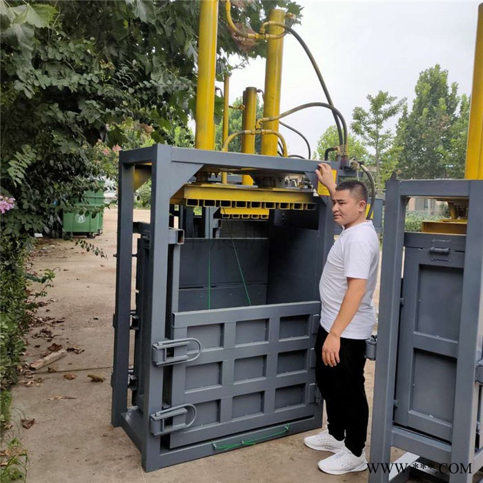 废铁易拉罐压块机 硬纸壳打包机  华晨矿泉水瓶压扁机图8