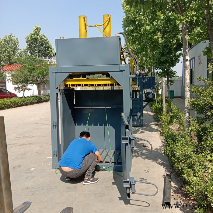 科博废料压缩打包机  废金属压块小型编织袋立式打包机图7