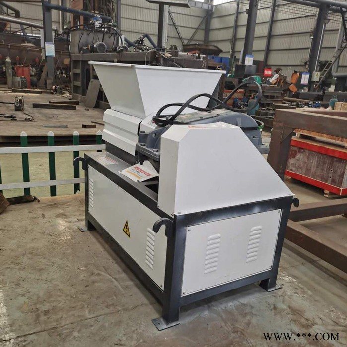 垃圾撕碎机 汽车撕碎机 废铁撕碎机 钢筋撕碎机 模板撕碎机 四轴撕碎机 废旧轮胎撕碎机图4