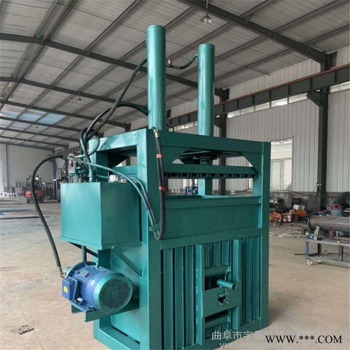 废纸壳打包机厂家哪有  宇晨树林落叶打包机 立式打包机各种规格图8