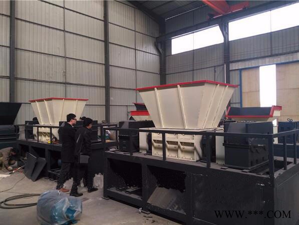 废旧箱包破碎机    废金属破碎机    塑料瓶破碎机33图3