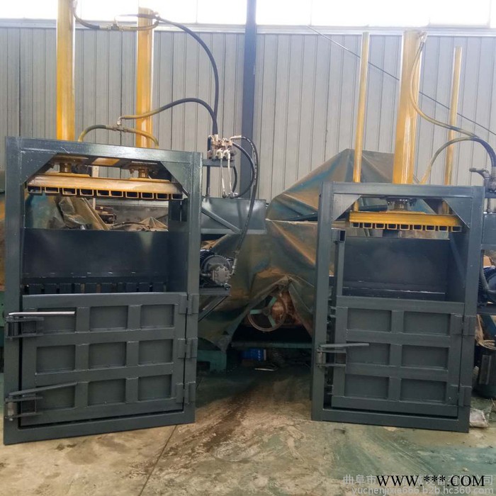 2019新型薄膜液压打包机 宇晨废旧农膜压缩打包设备图4