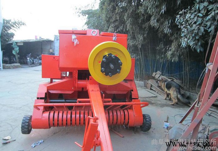 秸秆捡拾打捆机,秸秆打捆机,捡拾打捆机,秸杆打包机,小麦打包机,图2