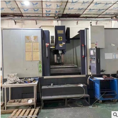 二手低价转让台湾富智誉1580 9.5层新三轴硬轨数控中心，bt50主轴图2