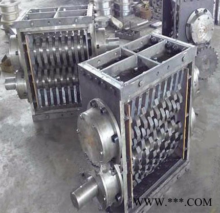 机油桶撕碎机   废铁撕碎机   兴运机械破碎机33图4