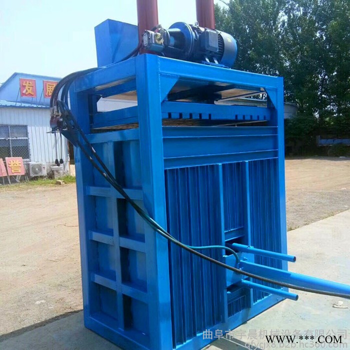 废铁压块机油桶压扁机金华地区20吨服装打包机图5