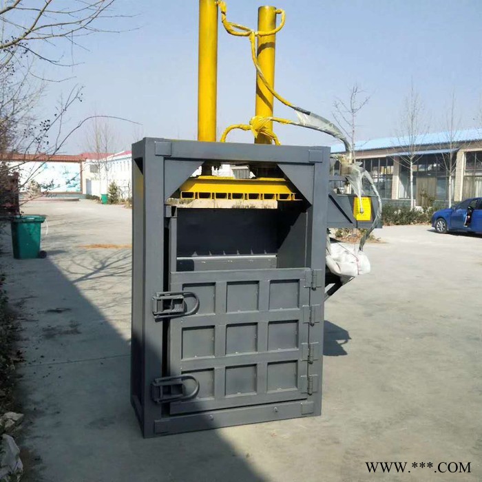 塑料瓶压扁成型机 半自动立式打包机 废铁丝打块机厂家图8