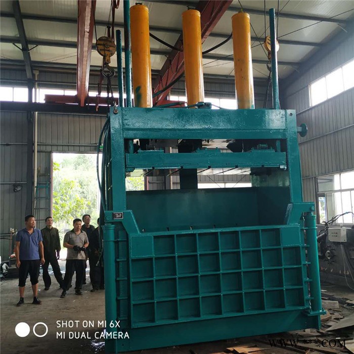 热卖小型立式液压打包机 废铁压块机工作视频 40吨立式热卖款图4