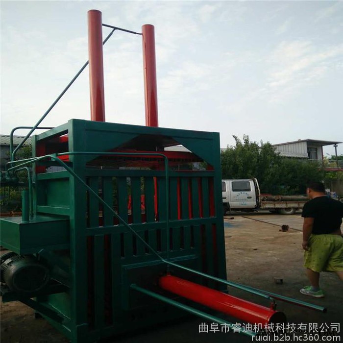睿迪牌废铁打包机立式废铁桶压块机 布匹牛仔裤液压打包机图4