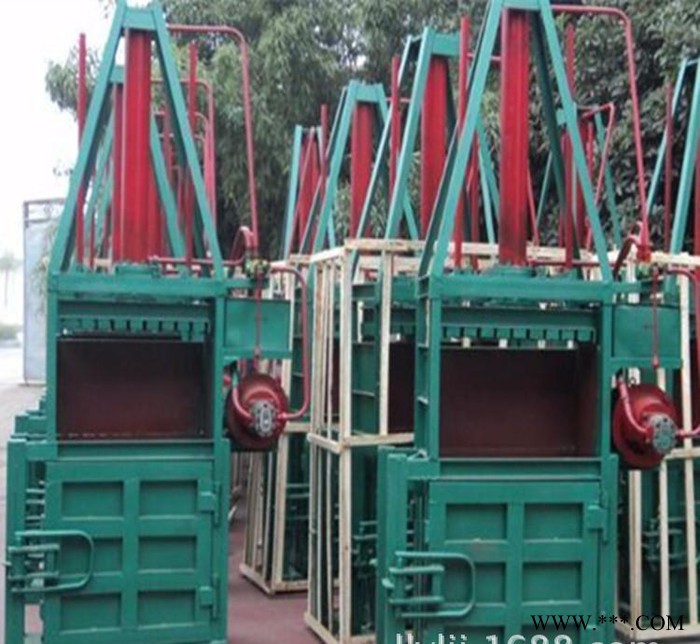 铁压块机 生活垃圾压缩机 玉米秸秆液压打包机图3