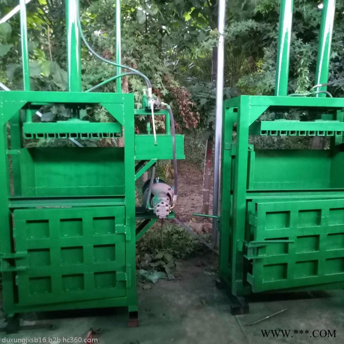 塑料袋翻包打包机 铁刨花压块机 半自动立式废纸打块机富兴厂家图2