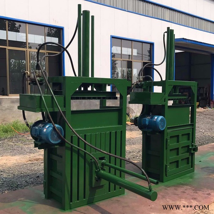 服装厂废料打包机 富兴立式纤维塑料膜打块机 100吨立式纸箱压包机视频图3