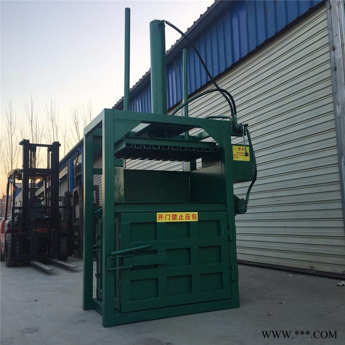 废铁围栏压扁机图片 硬质塑料打包机 皮革角料液压压包机视频图8