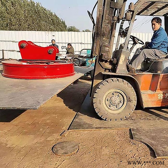 天津自发电强磁电磁铁吸盘 结构合理吸重比大起重电磁铁图6