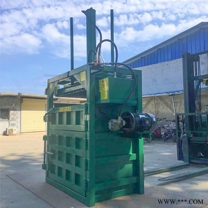 垃圾塑料瓶打块机 废油漆桶压扁机 包装纸箱专用打捆机富兴图8