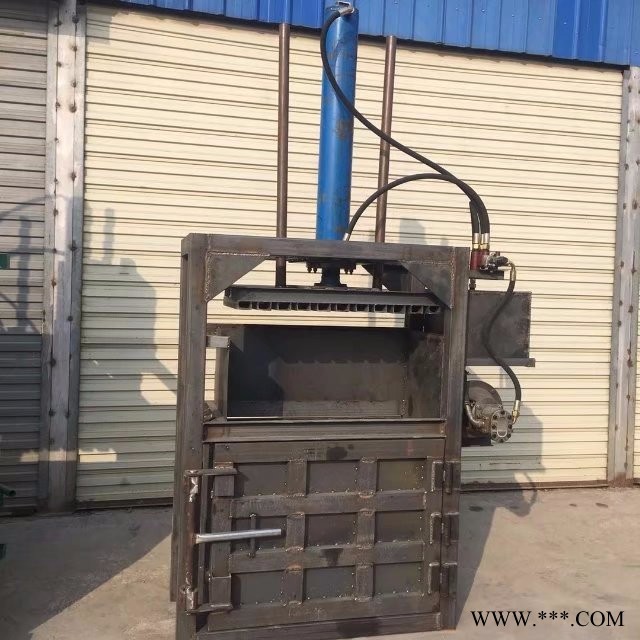 **废油桶压扁机 玉米秸秆饲料打包机   稻草液压打包机厂家图2