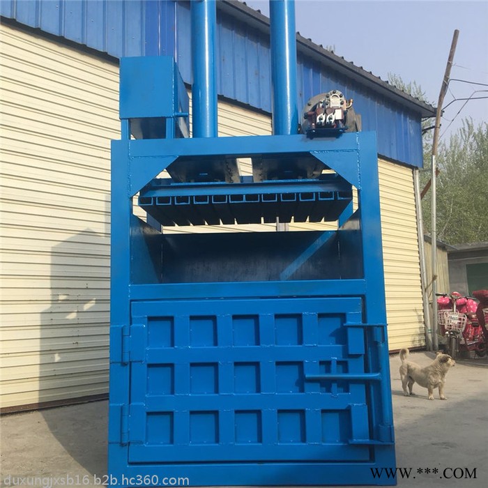 小型立式塑料袋打包机 富兴废油漆桶压扁机价格 30吨铁刨花压块机厂家图2