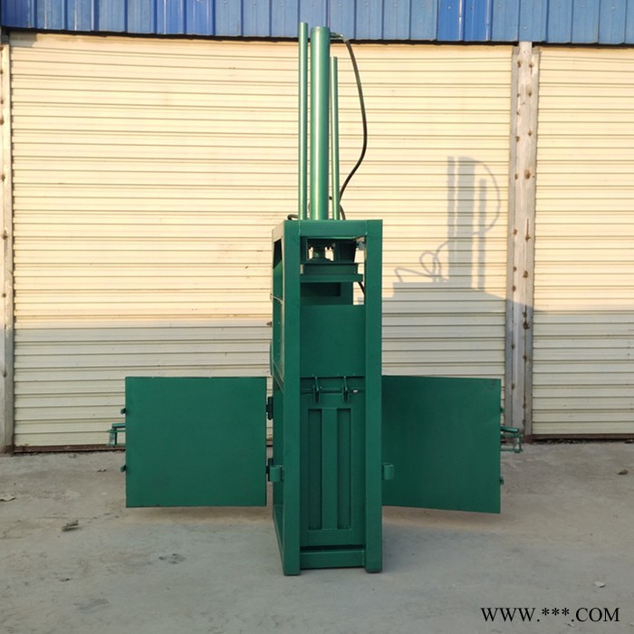 半自动雪碧易拉罐压块机 雪碧瓶子压包机厂家 襄城县立式工厂废油桶压扁机富兴图8