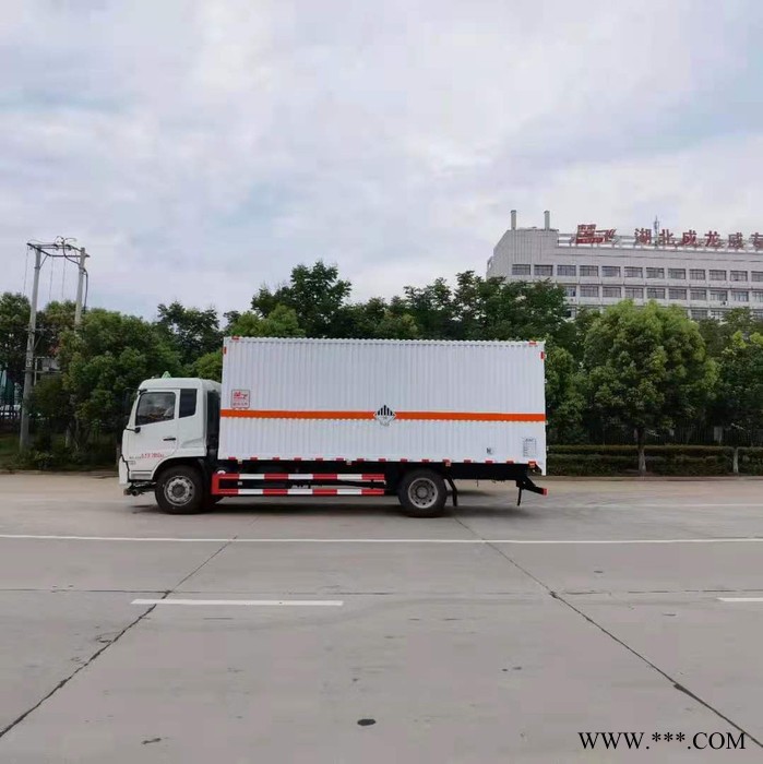 东风天锦 废机油运输车 涂料运输车图3